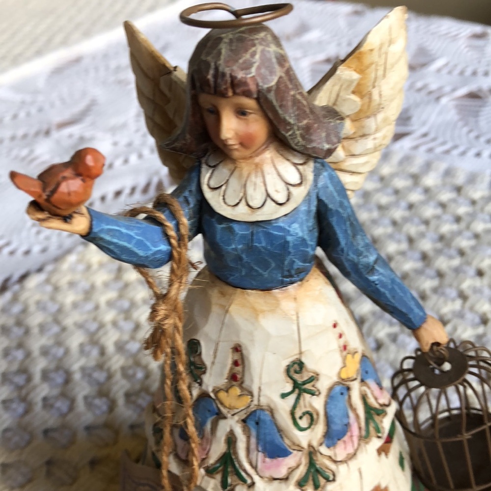 Jim Shore vintage 2002, Heartwood creek collector angel with bird. Folklore. EUC